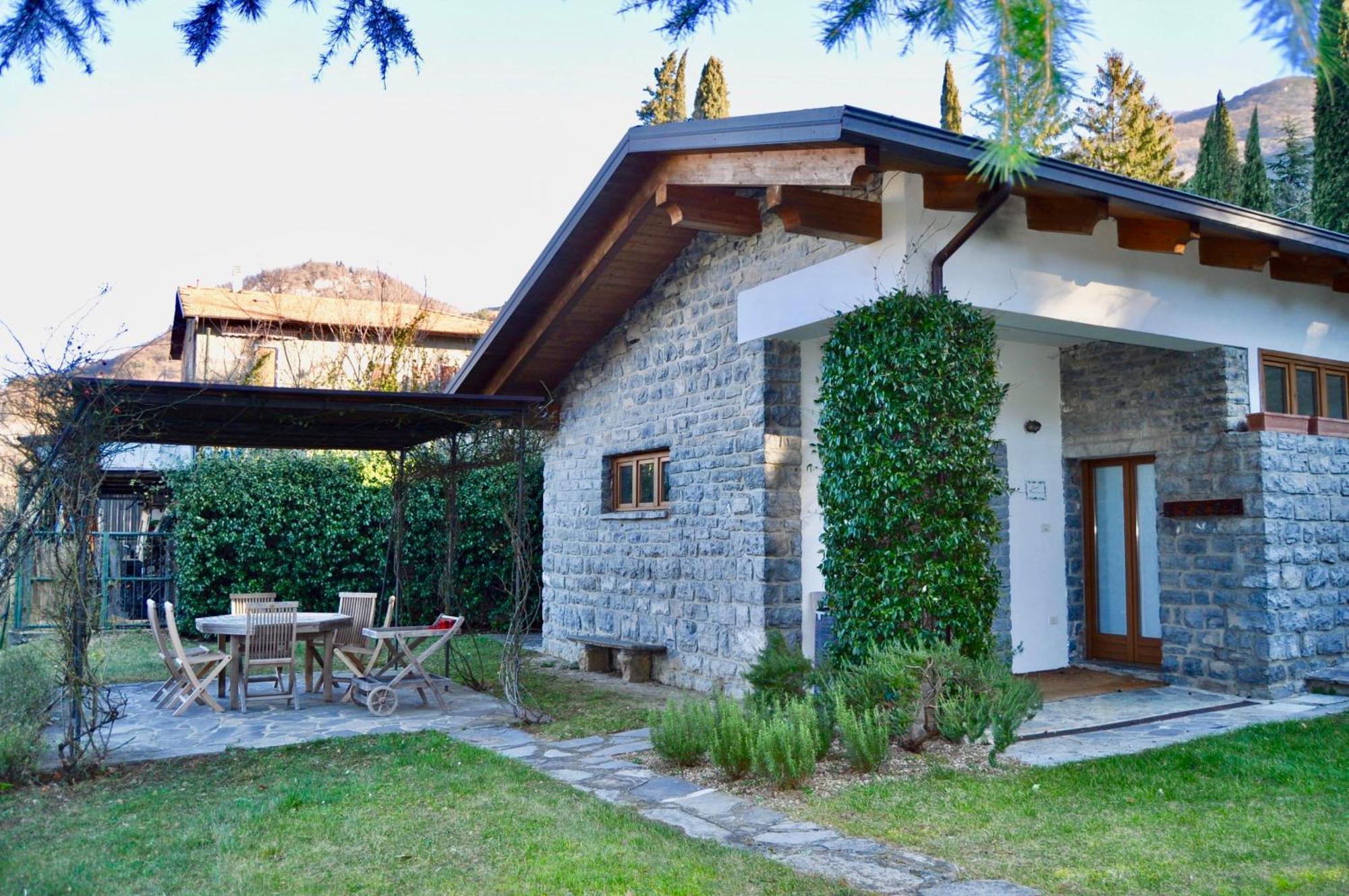 Agriturismo Castello di Vezio Varenna Esterno foto